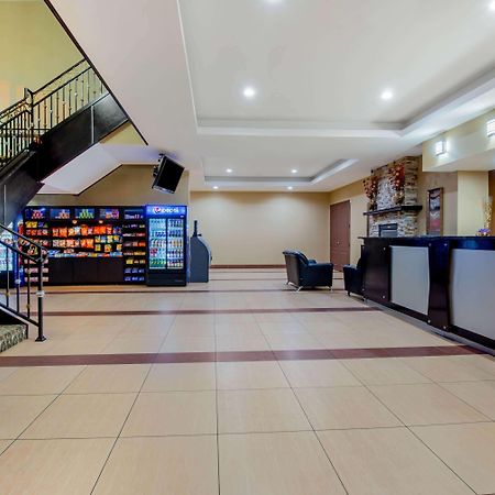 La Quinta Inn By Wyndham West Long Branch Nj Shore Area Exterior foto