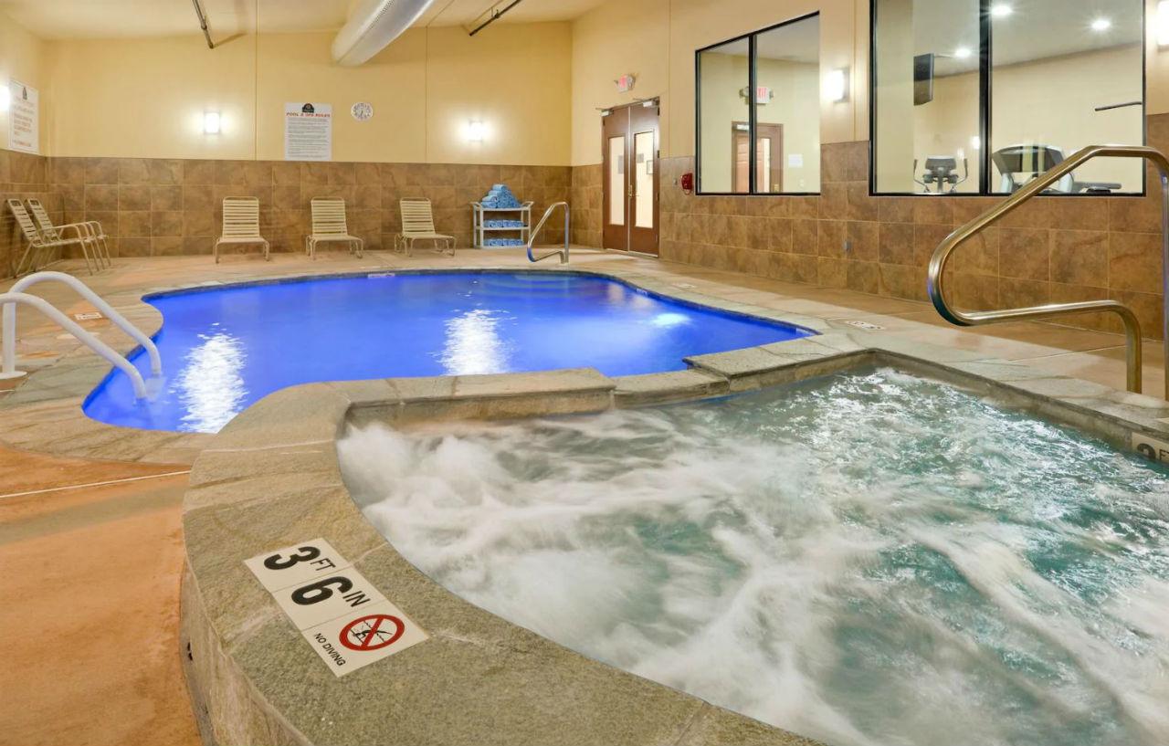 La Quinta Inn By Wyndham West Long Branch Nj Shore Area Exterior foto